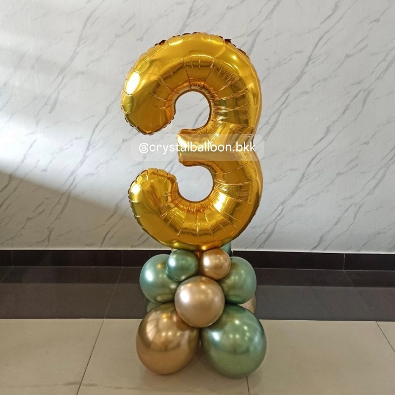 ลูกโป่ง วันเกิด ฟอยล์ตัวเลข ขนาด 40" ตั้งฐาน 1 ชิ้น ธีมเขียว-ทอง พร้อมตกแต่ง สามารถเปลี่ยนสีลูกโป่ง/เปลี่ยนสี-ฟอยล์ตัวเลขได้