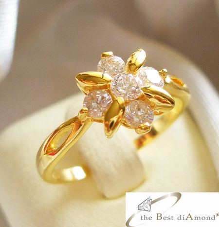 แหวนเพชร ดอกไม้สำหรับสาวๆที่มีดอกไม้ในหัวใจค่ะ วงนี้สวยนะคะ รหัส BR057 ชุปทองแท้ 24 K 5 ไมครอน