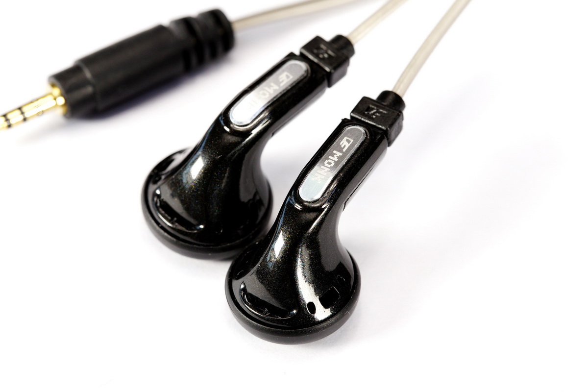 ขาย VE Omega Series หูฟังเอียร์บัดยอดนิยม ถอดสายได้ ขั้ว 2Pin