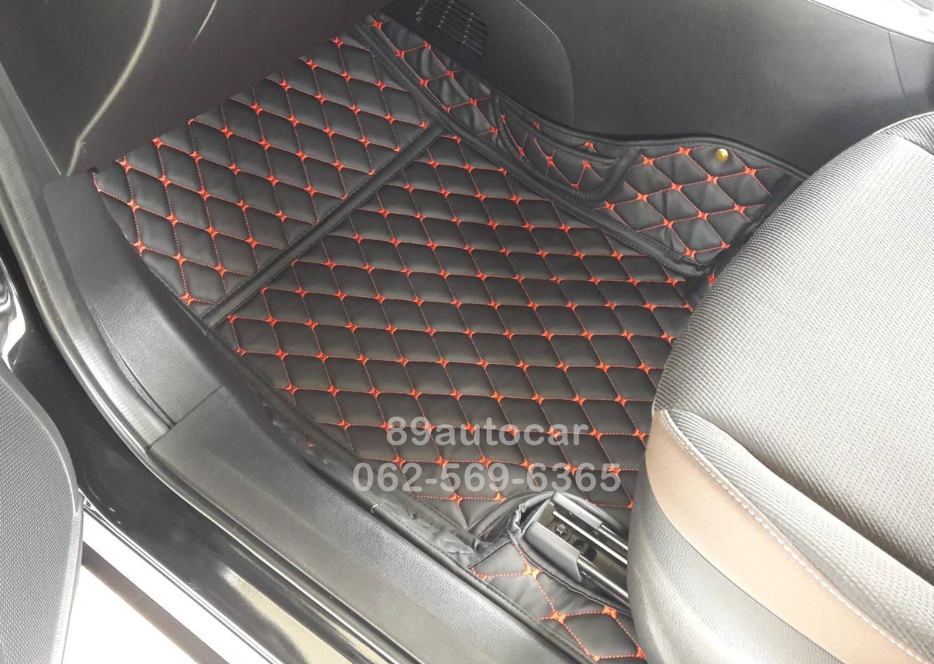 พรมในรถยนต์ Mazda 2 2020 ปูพรม6D สีดำด้ายแดง เต็มคัน
