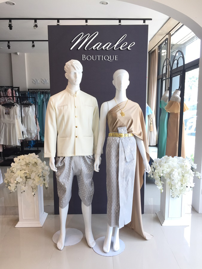 เช่า ชุดไทย ชุดเพื่อนเจ้าสาว ชุดไทยผ้าถุงสีเทาเงิน สไบเรียบ สีน้ำตาลทอง