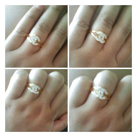 RL007RD-B+++แหวนchanelแสนสวย(ขนาดใหญ่)+++ สุดฮิตกับเครื่องหมายchanel งานสวยมาก ดูดีมากๆเลยค่ะใส่แล้วไฮโซมั่กมากๆ ไม่ล้าสมัยเลยค่ะ ไม่ควรพลาดนะคะ