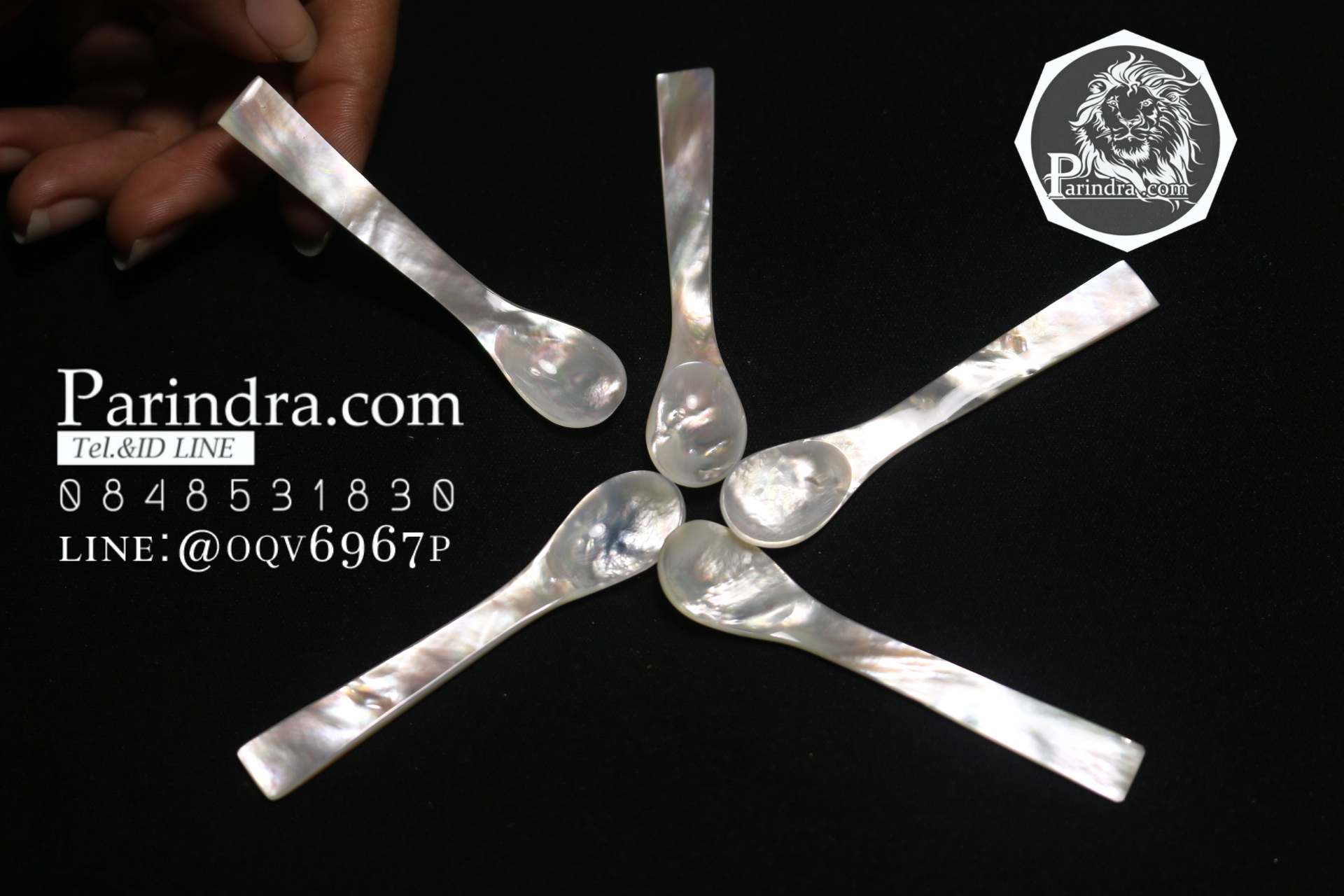 ช้อนเปลือกหอยมุกแท้ ใช้สำหรับ ตักอาหาร ไข่คาเวียร์ และ เครื่องสำอาง