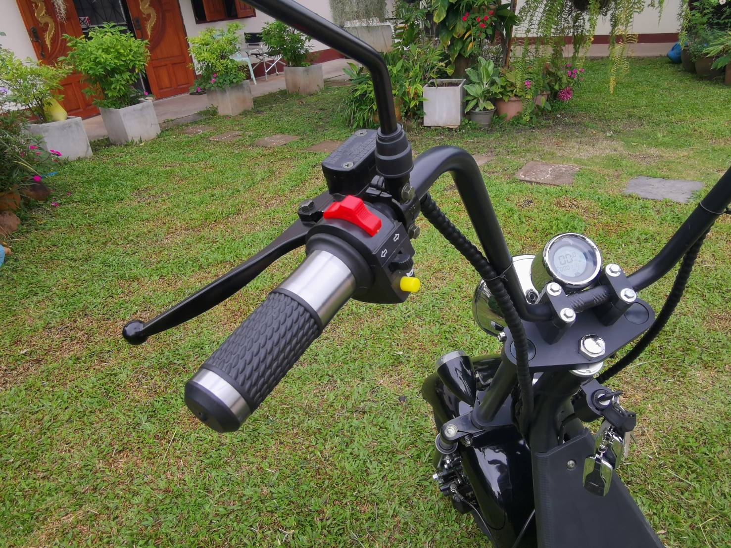 สกูตเตอร์ไฟฟ้าล้อโต HORECA C07A | มอเตอร์ 1500W แบต 60V/20Ah วิ่งไกล 50-60 กม.