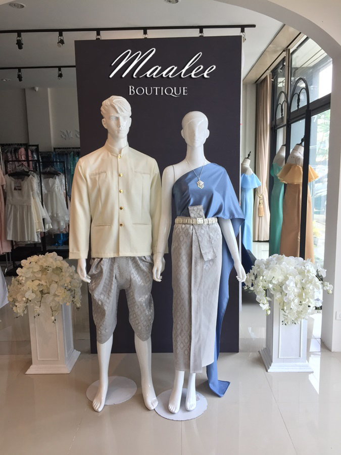 เช่า ชุดไทย ชุดเพื่อนเจ้าสาว ชุดไทยผ้าถุงสีเทาเงิน สไบเรียบ สีเทาอมฟ้า