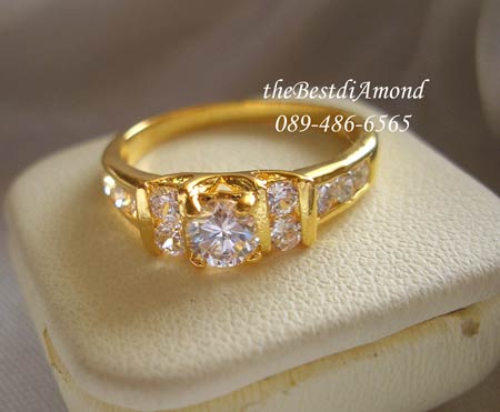 BR915+++แหวนชู แบบเล่นระดับ งานสวยมากๆๆ เรียบร้อย ดูผู้ดีมากค่ะ ใส่แล้วหรูหรานิดๆ แต่ไม่เวอร์ เพชรสวยวิบๆเลยค่ะ