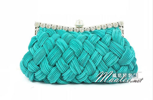 Evening Clutch กระเป๋าออกงาน สีฟ้าน้ำทะเล อัดพลีทลายสาน สายโซ่สั้นยาว
