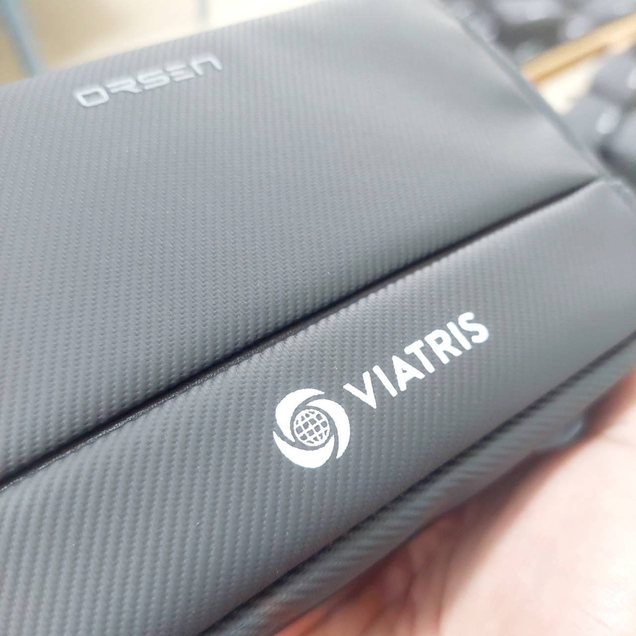 สกรีนโลโก้กระเป๋าใส่ของ viatris