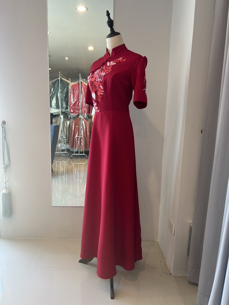 พร้อมส่ง กี่เพ้า สีแดง คอจีนแขนสั้น (XL)