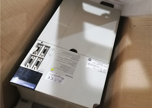 MR-J2S-700A SERVO DRIVE " MITSUBISHI "