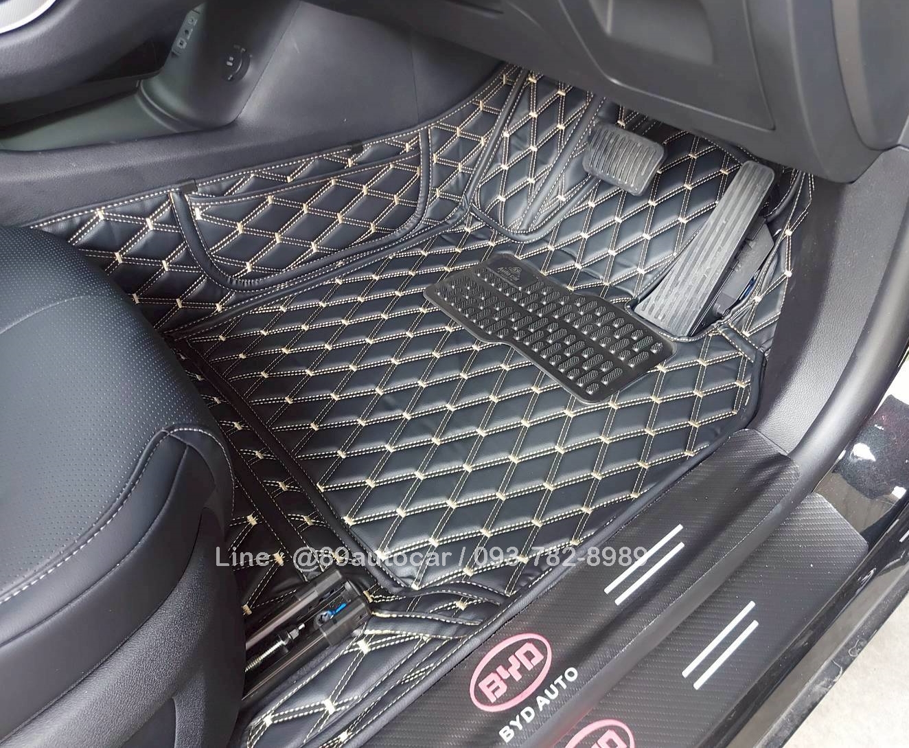 พรมรถ BYD Seal 5 DM-i 2025 ปูพรมVVIP สีดำด้ายทอง เต็มคัน 6 ชิ้น