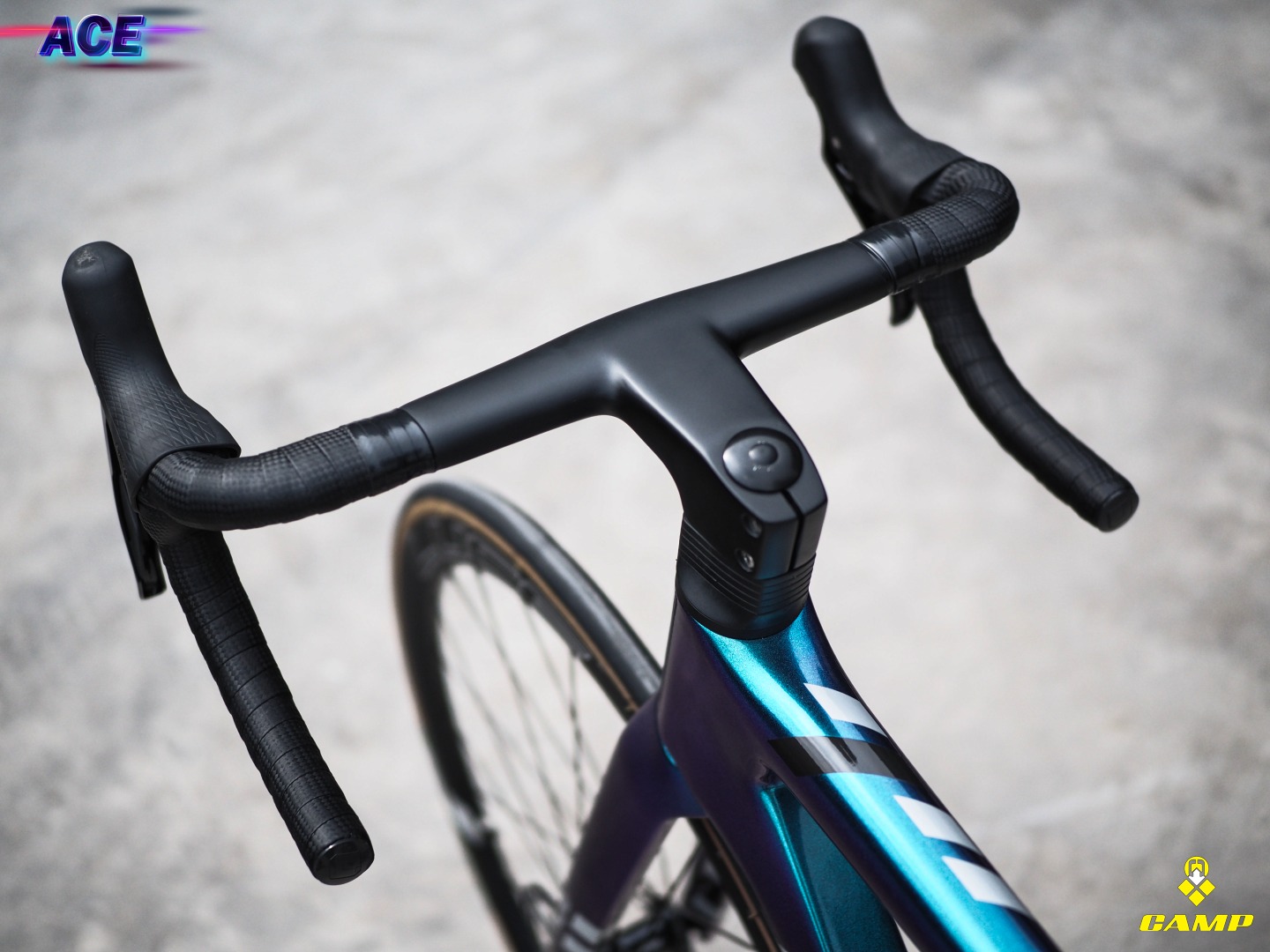 จักรยานเสือหมอบ CAMP ACE DISC Carbon Roadbike เกียร์ Shimano 105 2*11 สปีด ล้ออลู (Model 2022)