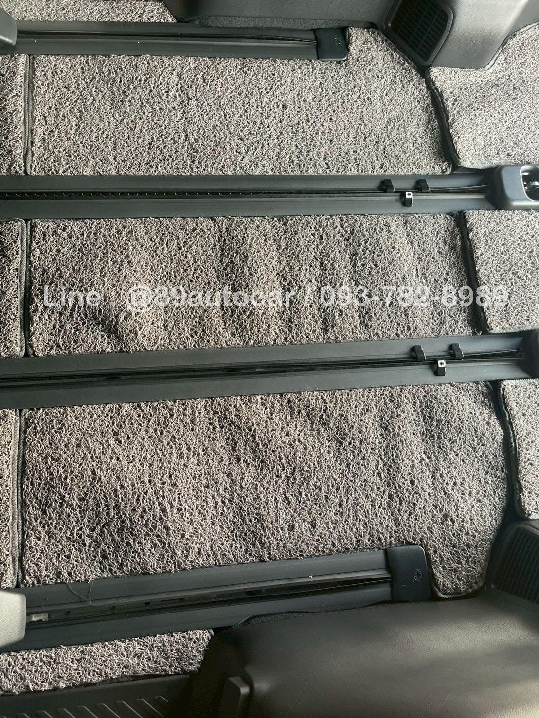 พรมดักฝุ่นรถตู้ สีเทา เข้ารูป Toyota Alphard 40 ปี 2025