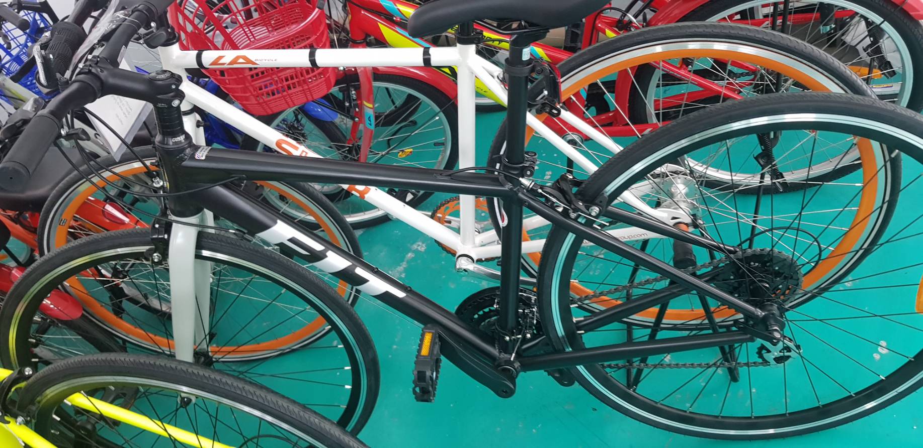 LA BicycleFIT 2.0 24 speeds, Hybrid bike 700c