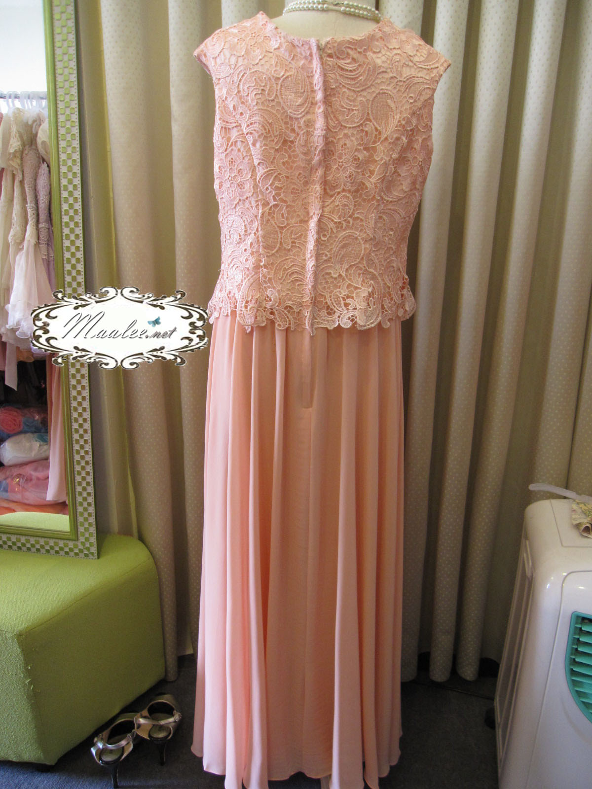 พร้อมส่ง ชุดราตรียาว สีพีช โอโรสอ่อน แต่งลูกไม้ฉลุ กระโปรงผ้าชีฟองพลิ้วสวย