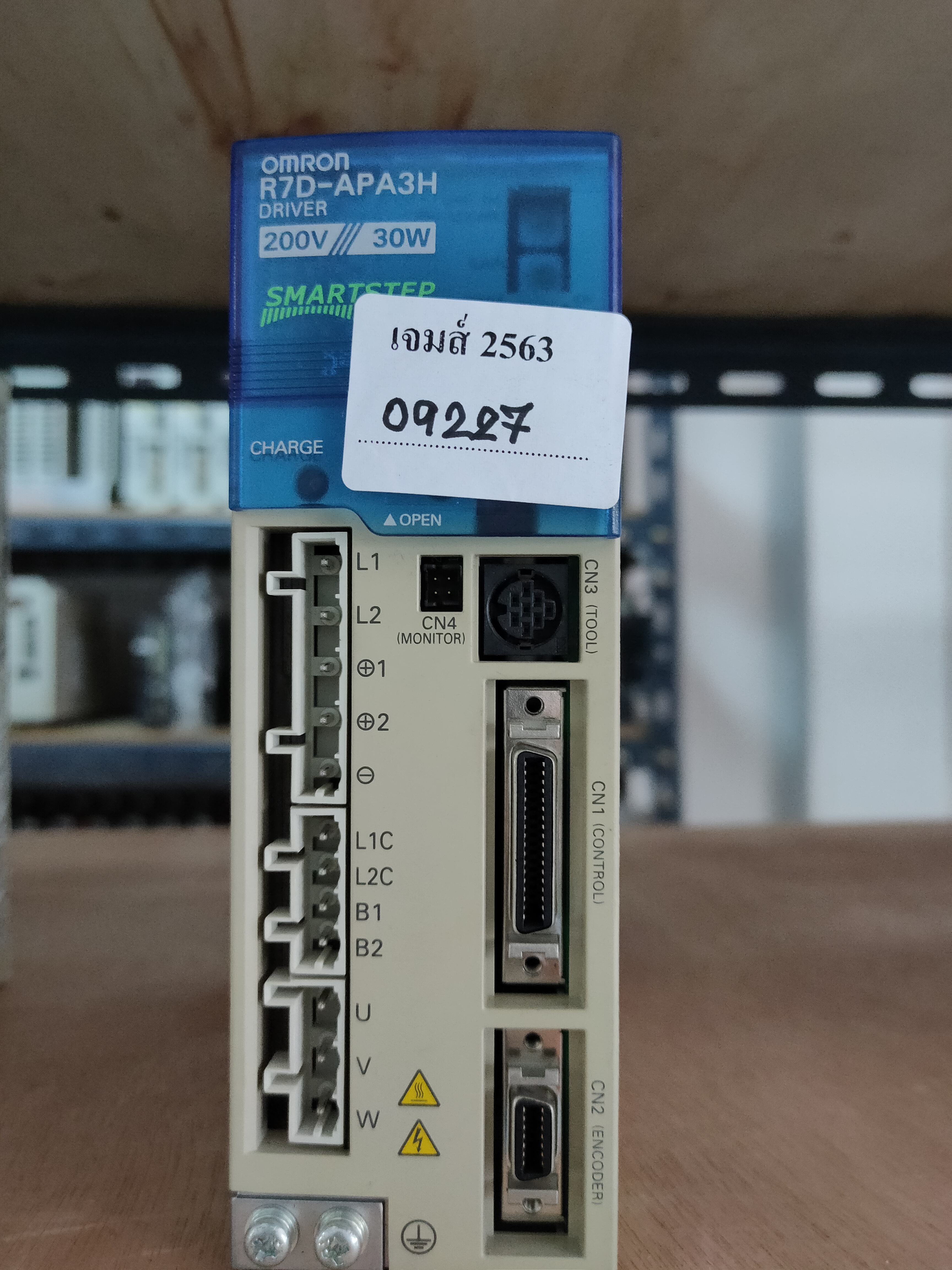 R7D-APA3H SERVO DRIVE " OMRON "