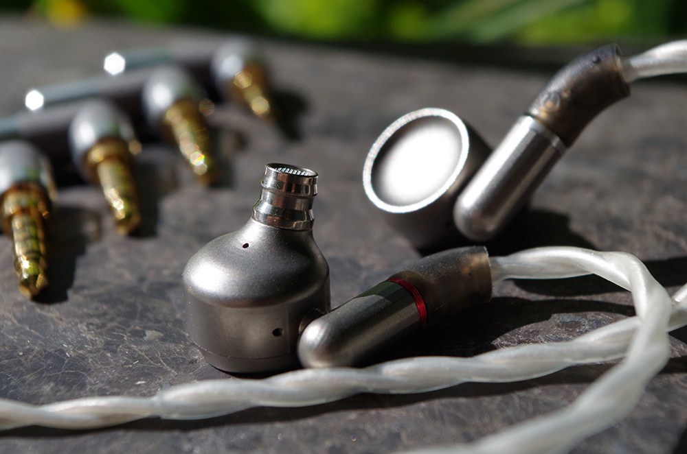 ขาย DUNU LUNA หูฟัง IEM ไดรเวอร์ Pure Beryllium ตัวแรกของโลก