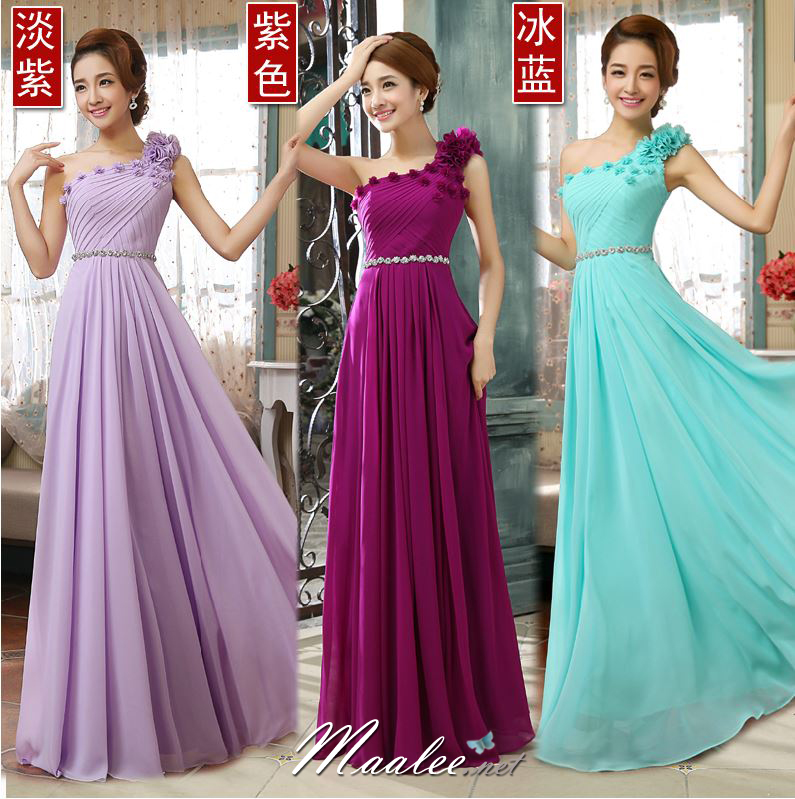 พร้อมเช่า ชุดราตรียาว ไหล่เดียว ผ้าชีฟองคาดเพชรที่เอว แต่งดอกสวย สีเหลือง