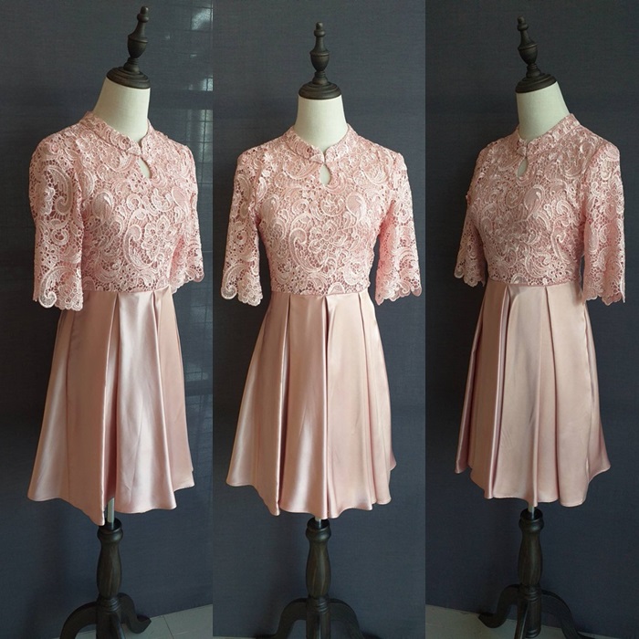 พร้อมเช่า ชุดราตรีสั้น สีโรสโกลด์ ลูกไม้ คอจีนแขนสามส่วน