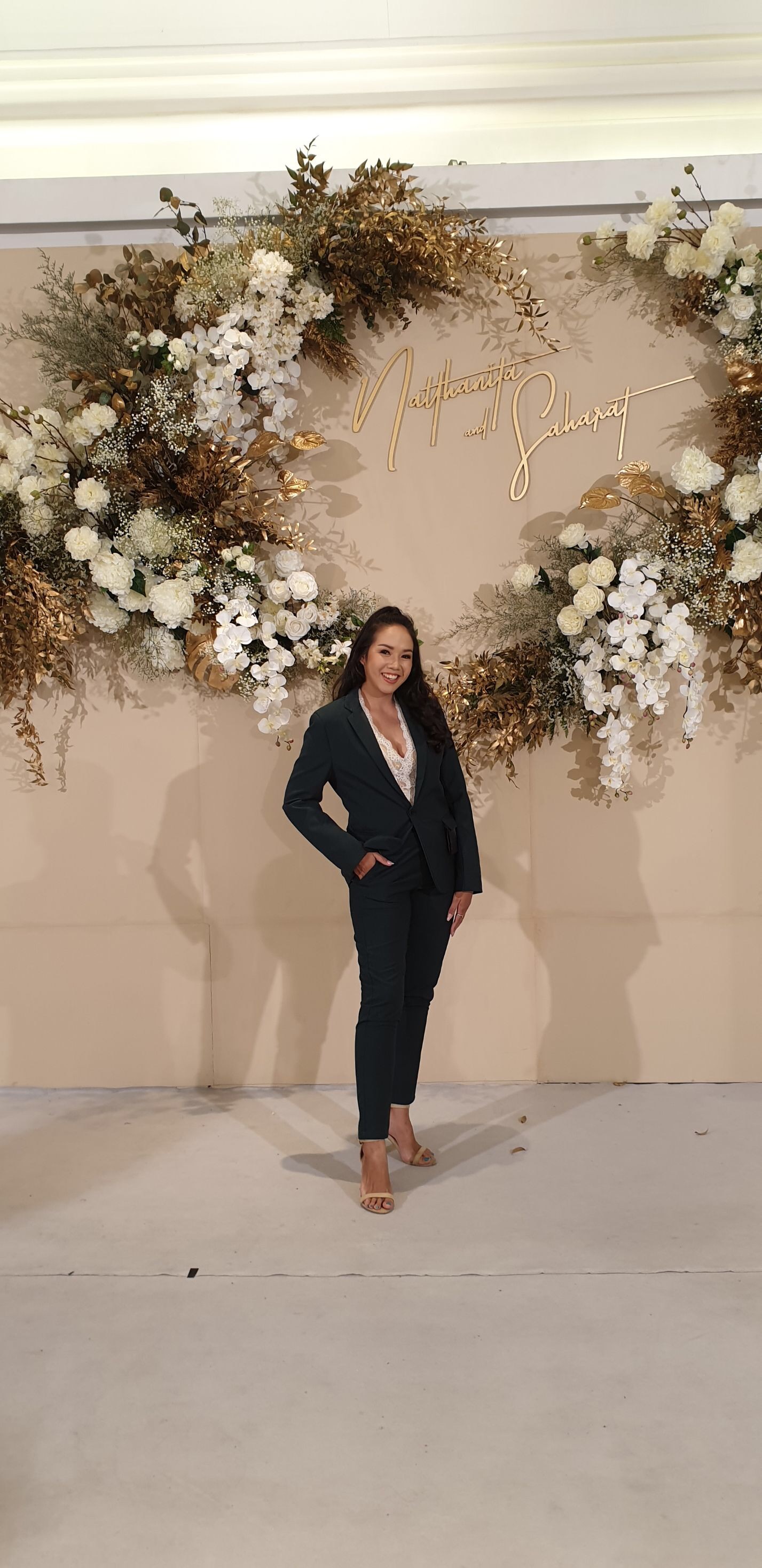 พร้อมเช่า ชุดสูทชาย สีเขียวเข้ม ทรงเข้ารูป สไตล์เกาหลี ไม่มีเสื้อกั๊ก