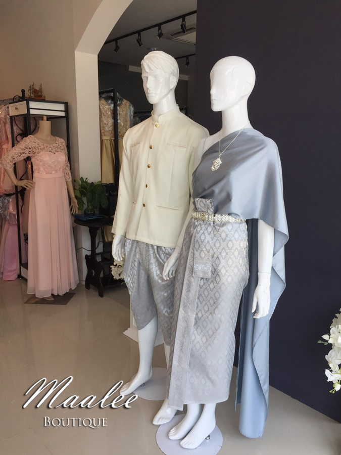 เช่า ชุดไทย ชุดเพื่อนเจ้าสาว ชุดไทยผ้าถุงสีเทาเงิน สไบเรียบ สีเทาเงิน