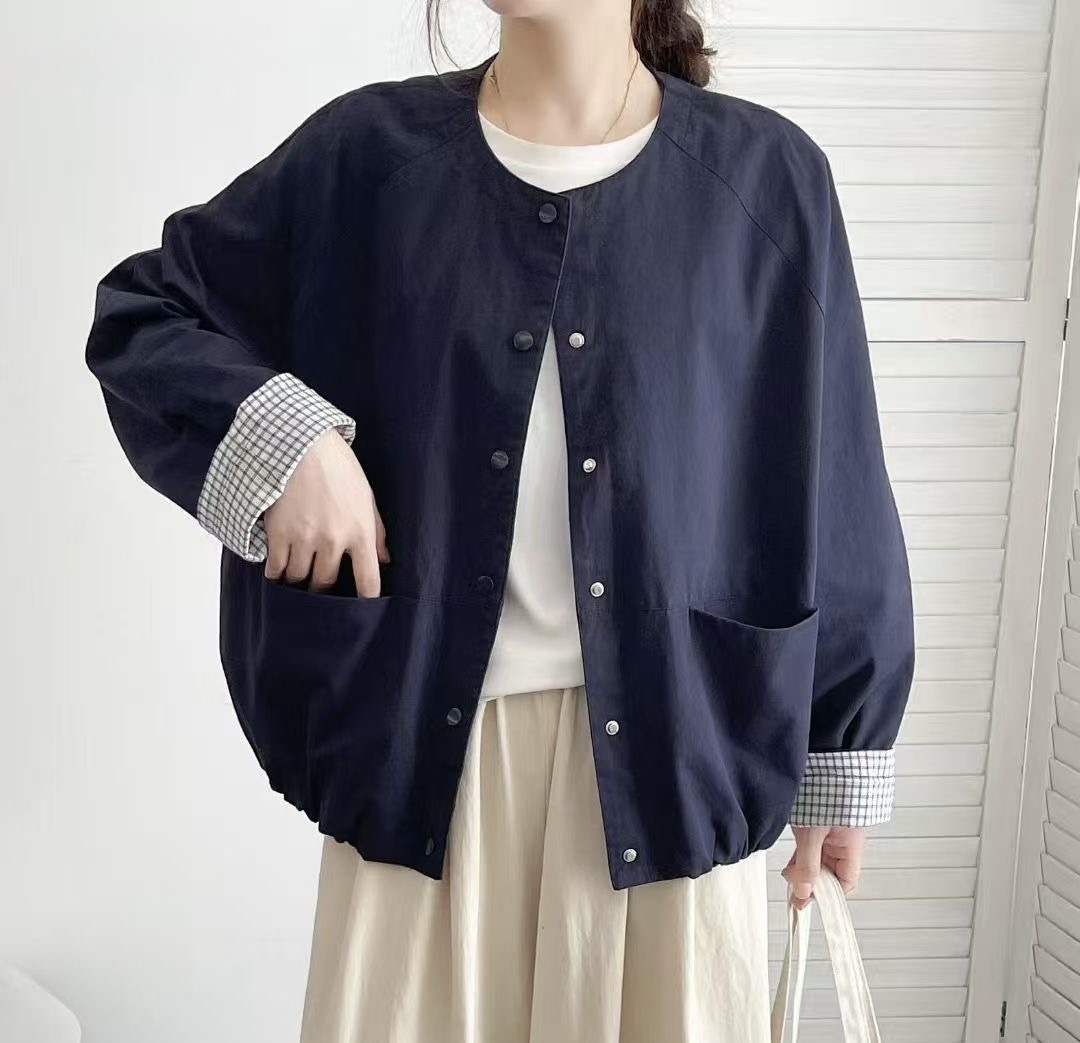 เสื้อคลุมมินิมอลสไตล์ญี่ปุ่นทรงโอเวอร์ไซส์แต่งกระเป๋า