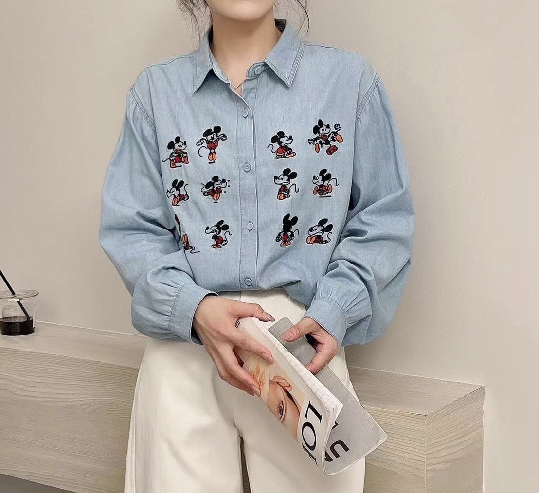 เสื้อเชิ้ตยีนส์ลายปักมิ้กกี้