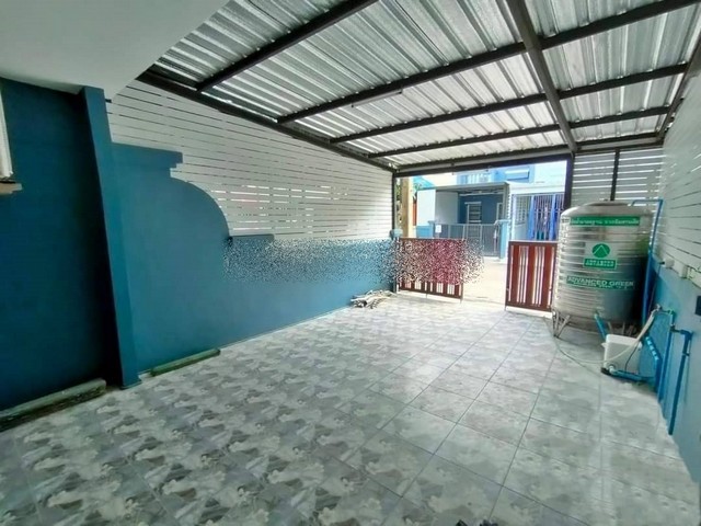 ขายทาวน์เฮ้าส์หมู่บ้านกรุงทอง 2 ชั้น 2 ห้องนอน 1 ห้องน้ำ รีโรเวทใหม่ พร้อมเข้าอยู่