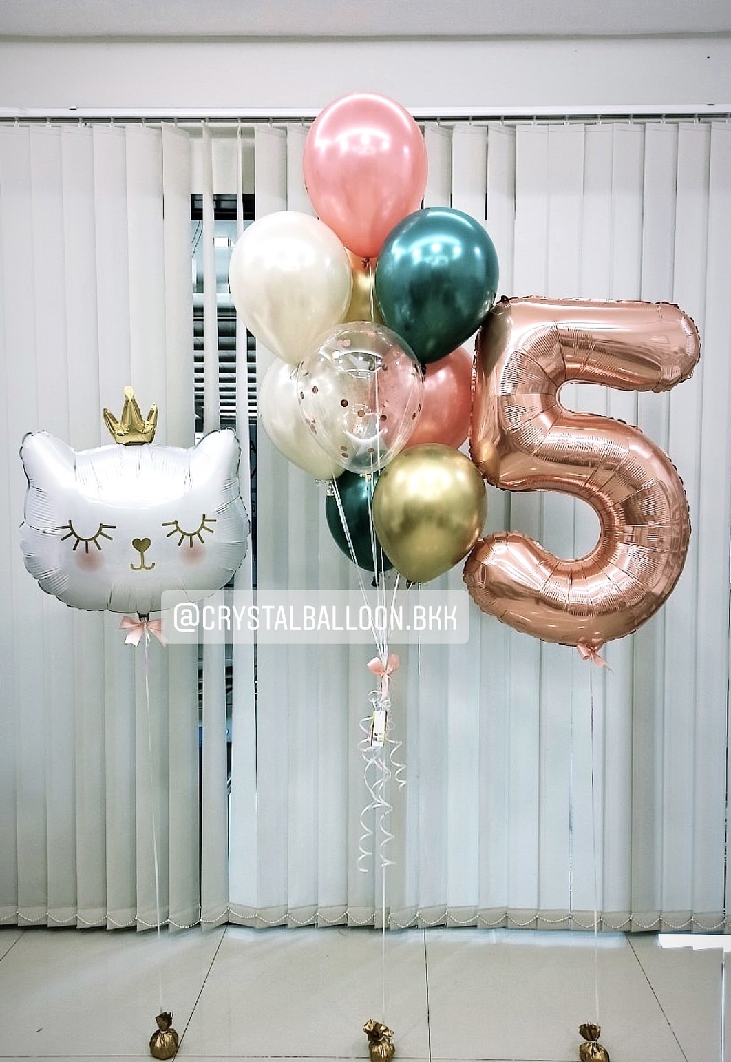ลูกโป่ง วันเกิดเด็ก ช่อลูกโป่งโครเมี่ยม 9 ลูก 1 ช่อ พร้อม ฟอยล์แมวใหญ่ สีขาว ลอย 1 ชิ้น พร้อมตกแต่ง ฟอยล์ตัวเลข ขนาด 40" 1 ชิ้น สามารถเปลี่ยนสีลูกโป่ง/เปลี่ยนสี-ฟอยล์ตกแต่ง/เปลี่ยนสี-ฟอยล์ตัวเลขได้