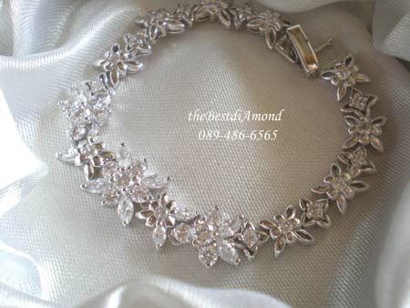 ++BC004RD+สร้อยข้อมือLuxury Flower+แบบหรูหรา อลังการ งานสวยมากๆๆ แบบสวยลงตัว ดูไฮโซสุดๆ แต่ไม่เวอร์นะคะ ใส่ออกงานได้สบายๆไม่อายใคร งานเหมือนจริงมาก