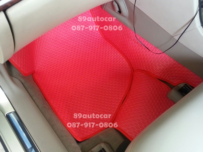 พรมกระดุมรถยนต์ Volvo S80 สนุ๊กสีแดงขอบแดง
