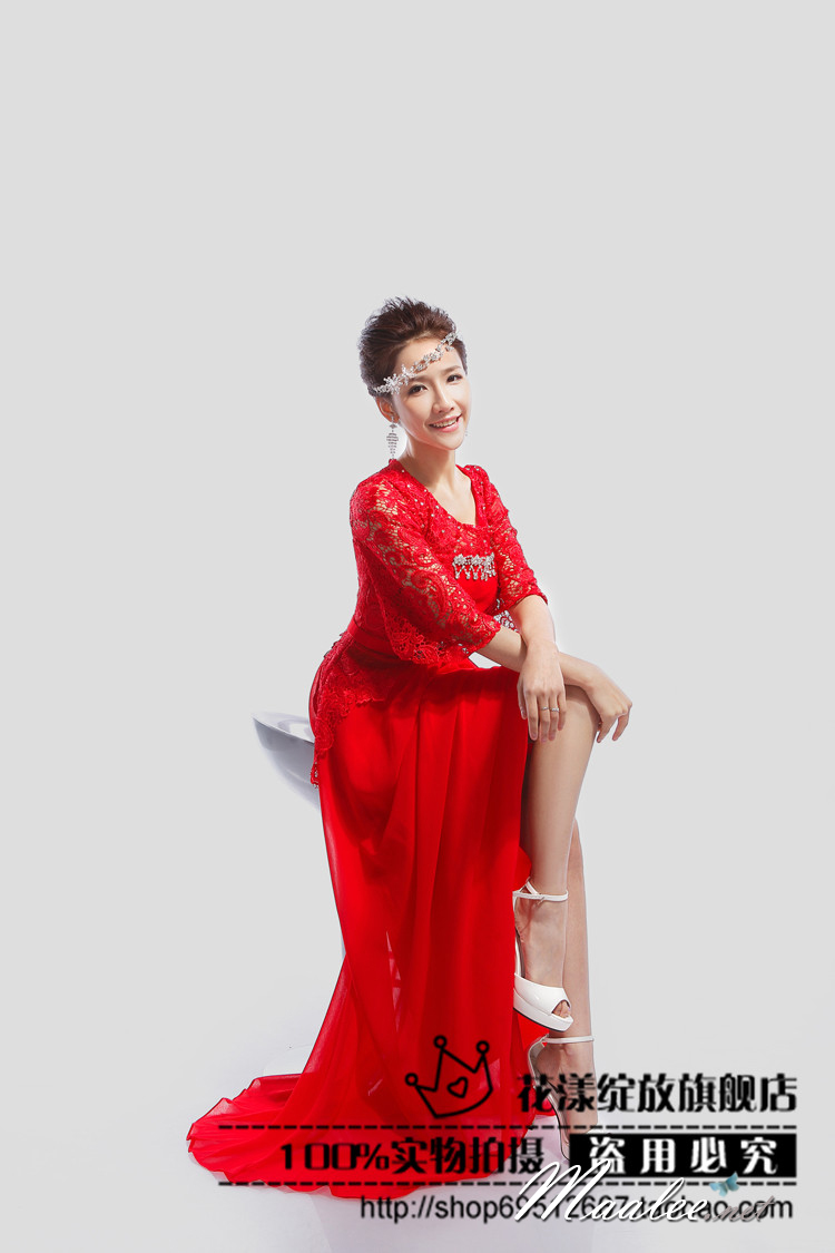 พร้อมเช่า ชุดราตรียาว สีแดง แขนสามส่วน แต่งลูกไม้ จับเดรปทรงนาฬิกาทราย (L=3XL)