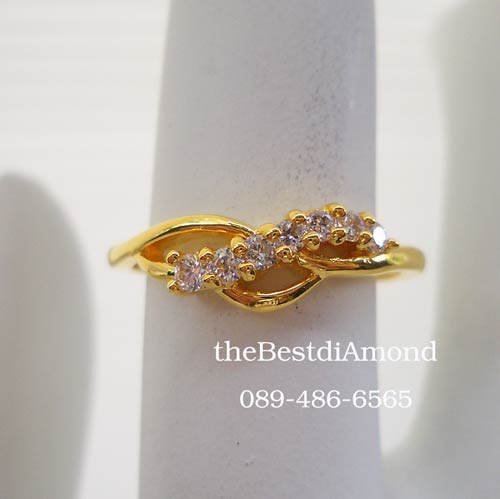 BR970+++แหวนเพชร CZ แบบไขว้ (2)+++ แบบแหวนไขว้ น่ารักๆอีกวงค่ะ ดีไซน์น่ารัก สวย เก๋ ใส่ติดนิ้วได้เลย แถมเพชรไม่ใหญ่ แต่ก็เล่นไฟสุดๆ ใส่สวยทุกนิ้วเลย