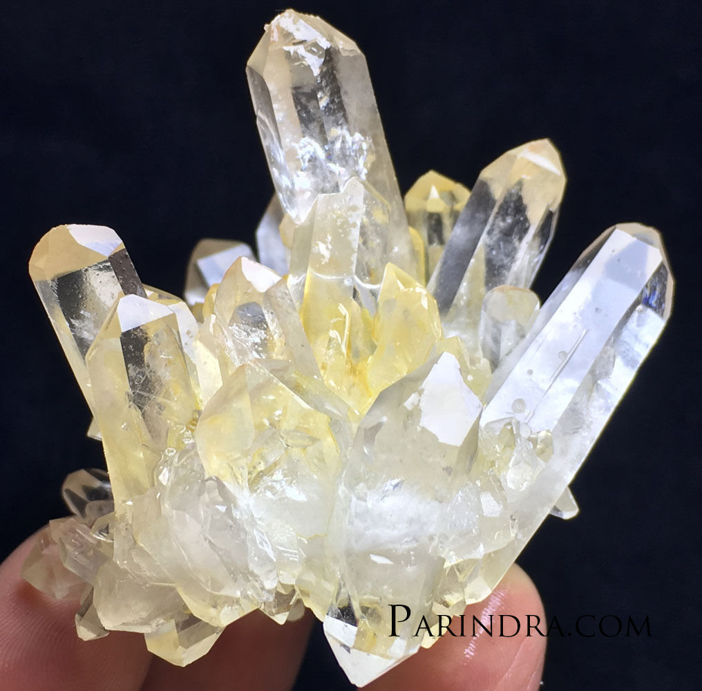 หินแร่ Quartz คริสตัลควอตซ์ แท้ สมบูรณ์มาก แบบกลุ่ม Cluster QRZT000