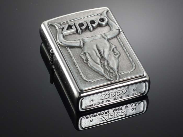ไฟแช็ค Zippo แท้ หัวกระโหลกวัวกระทิง "Zippo 20286 Bull Skull Emblem Street Chrome " แท้นำเข้า 100%