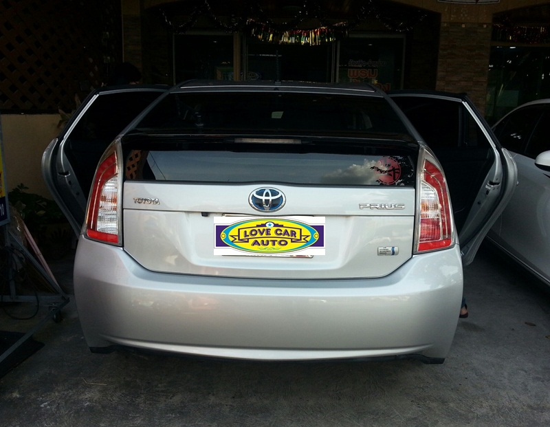 พรมไวนิลปูพื้นรถยนต์ Toyota Prius สีดำขอบดำ