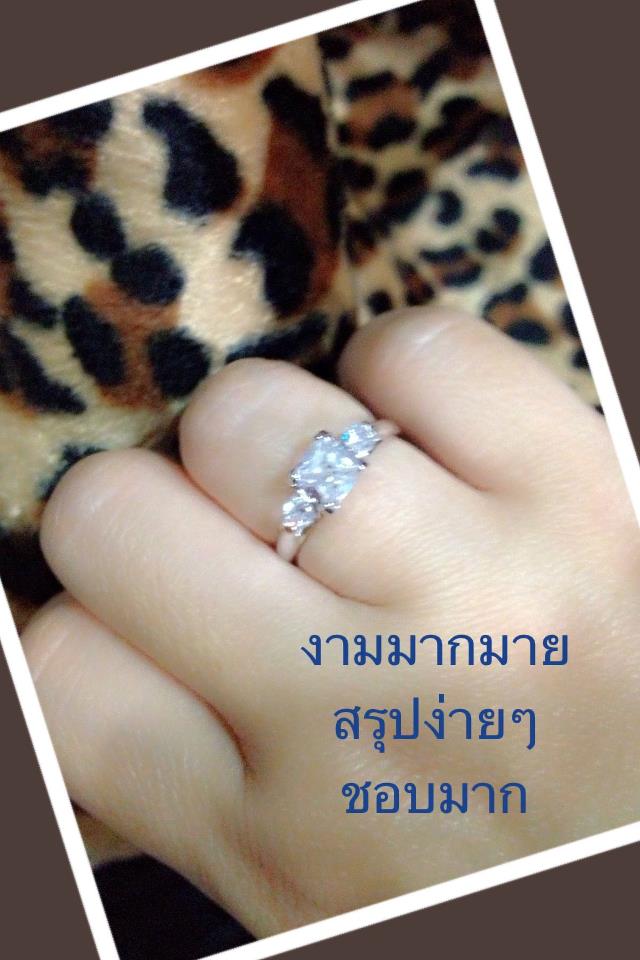 แหวนเพชร Princess cut งานสวยดูลงตัว เรียบๆ แต่ดูดี สำหรับสาวๆ ที่ชอบเพชรสี่เหลี่ยม รหัส BR910