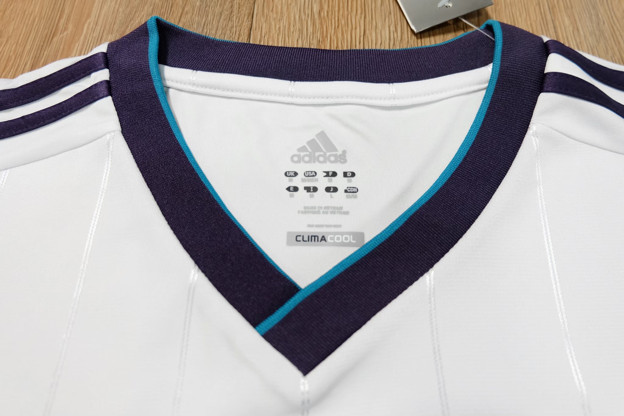 Real Madrid 2012/13 Vintage Jersey เสื้อฟุตบอลเรอัล มาดริด เสื้อบอลย้อนยุค