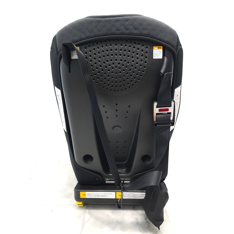 Aprica รุ่น Formfit ติดตั้งระบบ ISOFIX สำหรับเด็กอายุ 1 ถึง 10 ปี