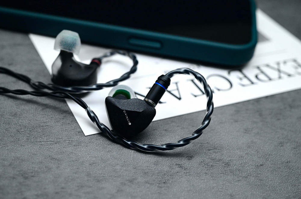 Tangzu X DIvisnus FUDU Verse 1 หูฟัง Hybrid 3 ไดรเวอร์ 2BA+1DD ประกันศูนย์ไทย