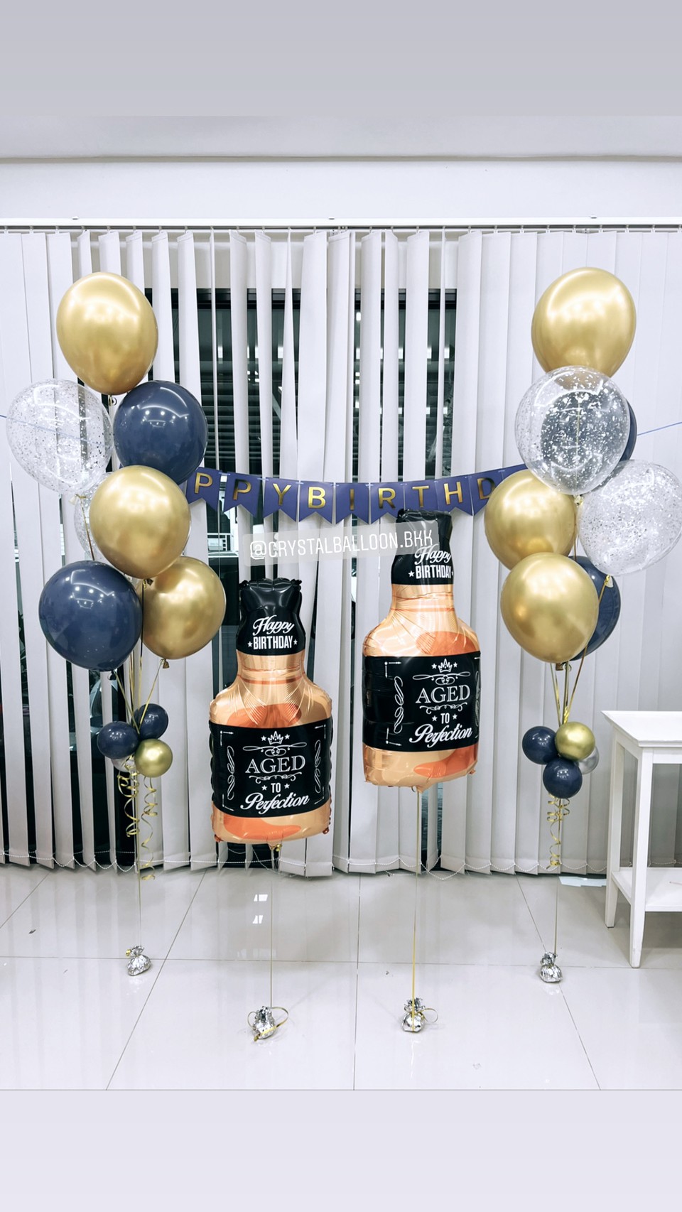 ลูกโป่ง วันเกิด Theme Dark Blue พร้อม ช่อลูกโป่ง ช่อ 7 ลูก 2 ช่อ พร้อม ป้ายธง Happy Birthday,ฟอยล์ตกแต่ง 2 ชิ้น พร้อมตกเเต่ง สามารถเปลี่ยนสีลูกโป่ง/เปลี่ยนสีป้ายธง/เปลี่ยนฟอยล์ตกแต่งได้