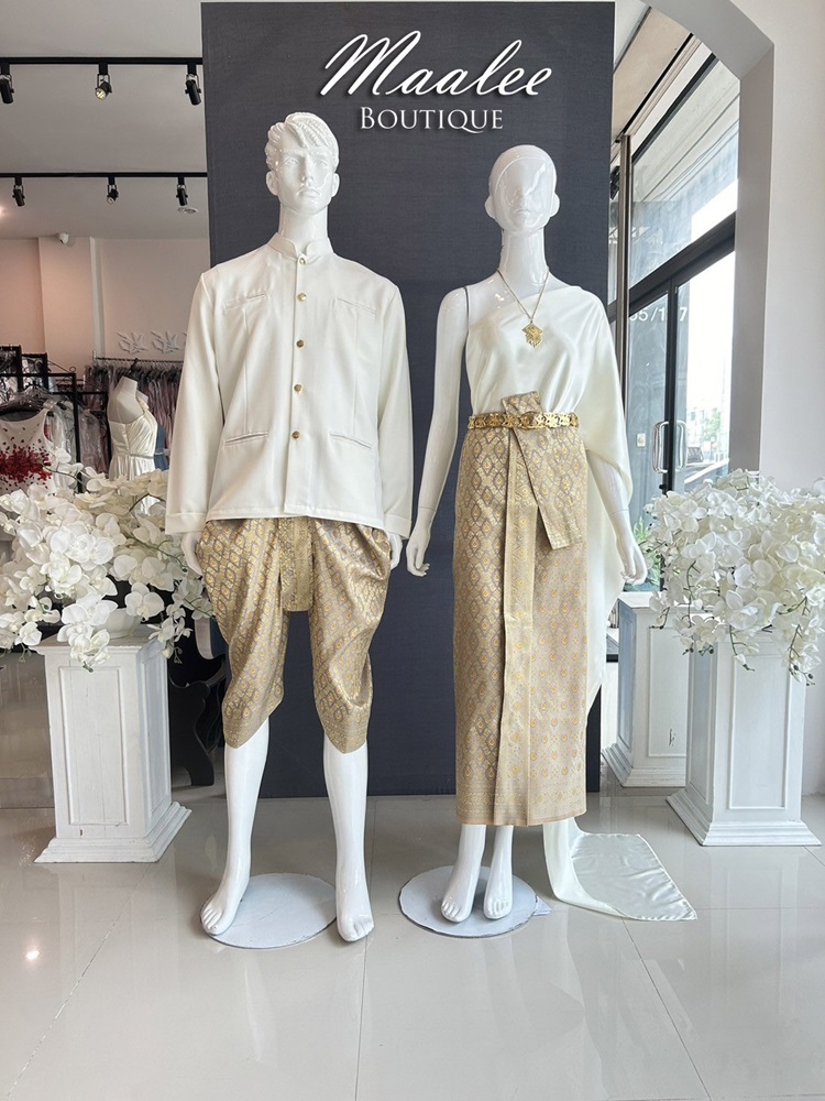เช่า ชุดไทย ชุดเพื่อนเจ้าสาว ชุดไทยผ้าถุงสีเทาชาทอง สไบสีครีม