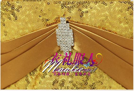 พร้อมเช่า ชุดราตรียาว สายเดี่ยว เรียบหรู สีทอง Champagne เนื้อผ้าแต่งเลื่อมทั้งตัว