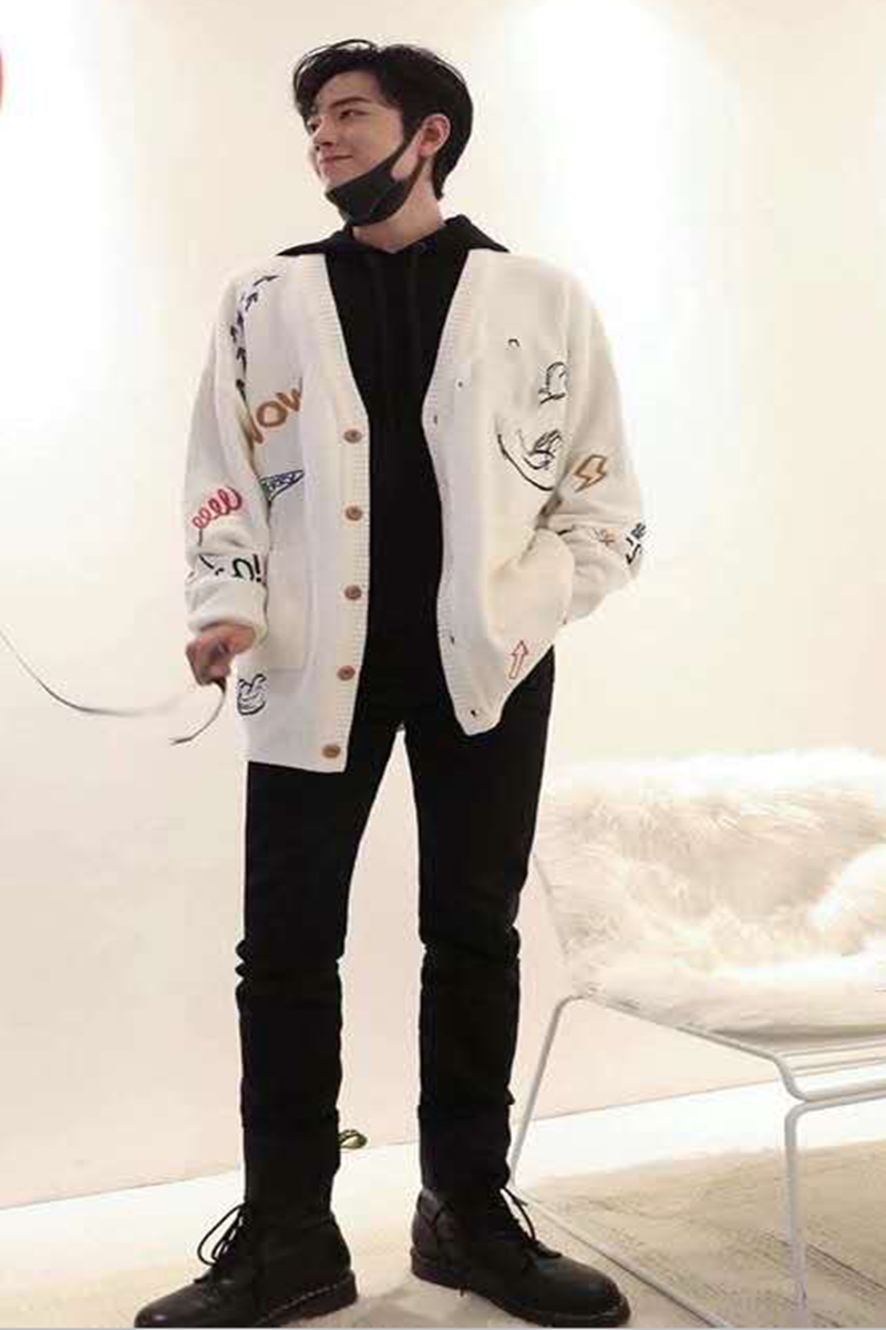 เสื้อคาร์ดิแกนไหมพรมสีขาว Tom&Jerry แบบ เซียวจ้าน