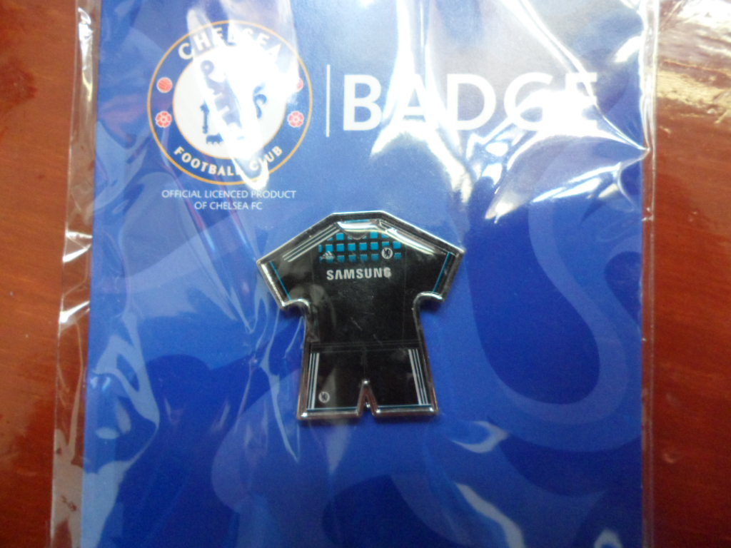 เข็มกลัด ฟุตบอล สโมสรเชลซี - AWAY KIT 2011/12 ใหม่ / CHELSEA Football Club Pin - AWAY KIT 2011/12 NEW