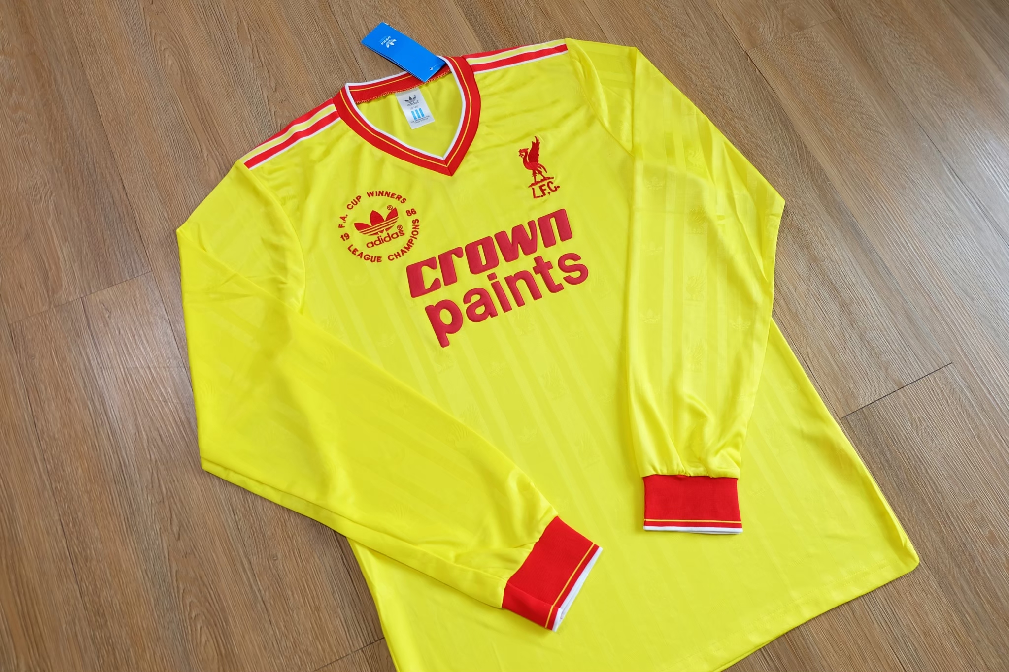 Liverpool 1986/87 yellow Jersey เสื้อบอลย้อนยุคแขนยาว เสื้อแขนยาวลิเวอร์พูลย้อนยุค Crown paints