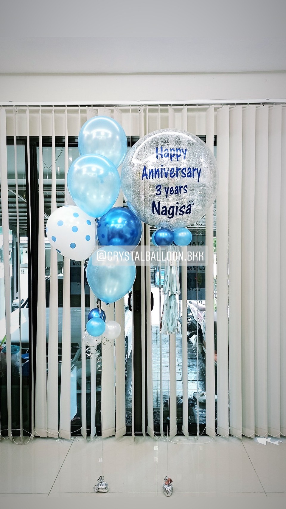ลูกโป่ง วันครบรอบ Bubble ขนาด 24" Theme สีฟ้า พร้อม ช่อลูกโป่ง ช่อ 6 ลูก 1 ช่อ พร้อมตกเเต่ง สามารถเปลี่ยนสีลูกโป่ง/เปลี่ยนข้อความ/เปลี่ยนขนาดได้
