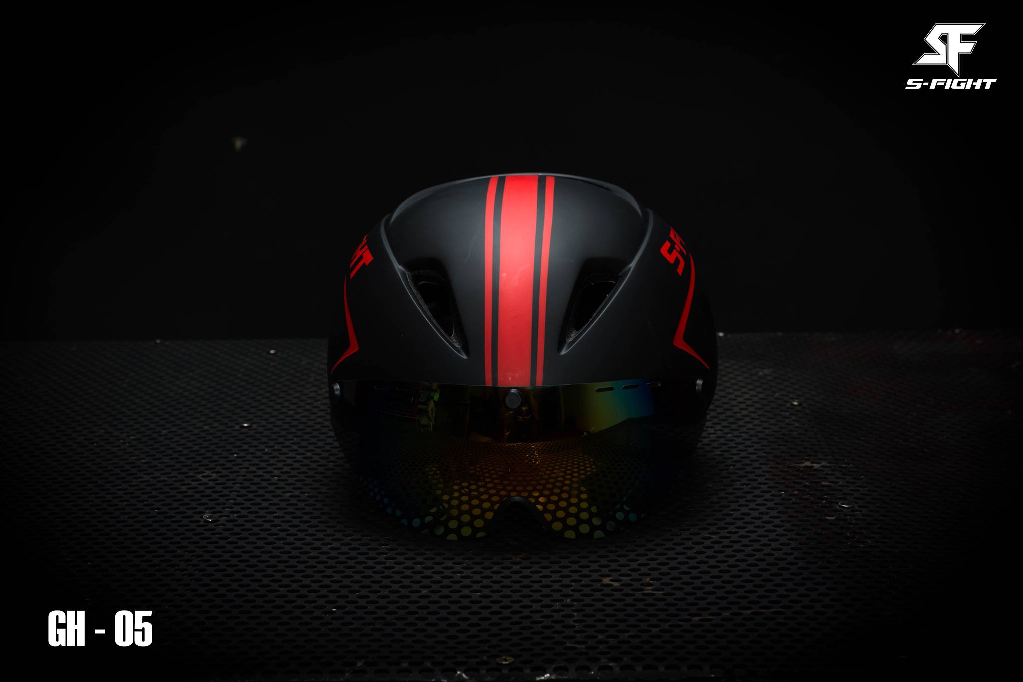 หมวก S-Fight AERO HELMET, GH-05 รอบศรีษะ 54-58 cm มีแว่นในตัว แว่นเป็นแบบแม่เหล็ก ถ้าไม่ใช้พลิกแว่นเก็บได้