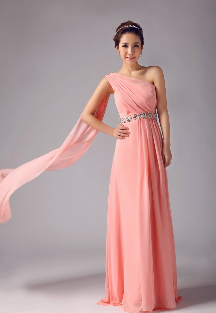 พร้อมเช่า ชุดราตรียาว ไหล่เดียว สีโอรส จับเตรปสไตล์กรีก คาดคริสตัลช่วงเอว