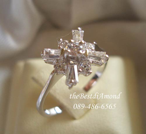 +++แหวนวงนี้สวยเก๋น่ารักมากค่ะ เพชรDesign และ วางได้ลงตัวมากค่ะ BR919RD มีต่างหูเข้าเซ็ตด้วยนะคะ+++